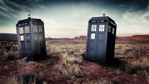 Doctor-Who-TARDIS-Comparison-10th-11th-570x320