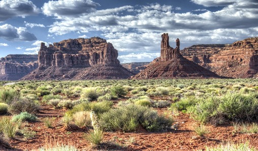 desert-mountains-desktop-background-499219