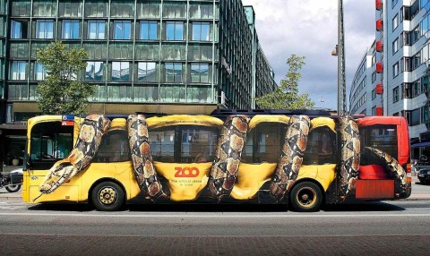copenhagen-zoo-snake-bus-big.jpg